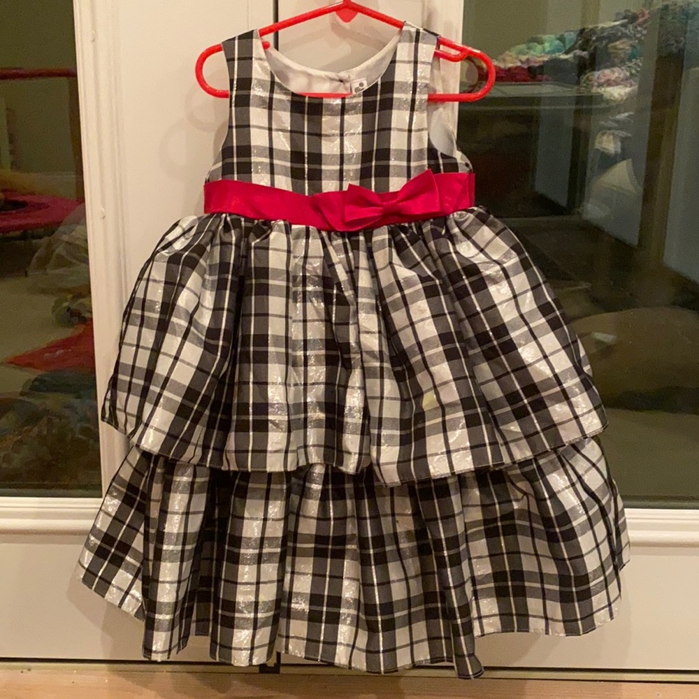 Plaid holiday dress with red tie 4t